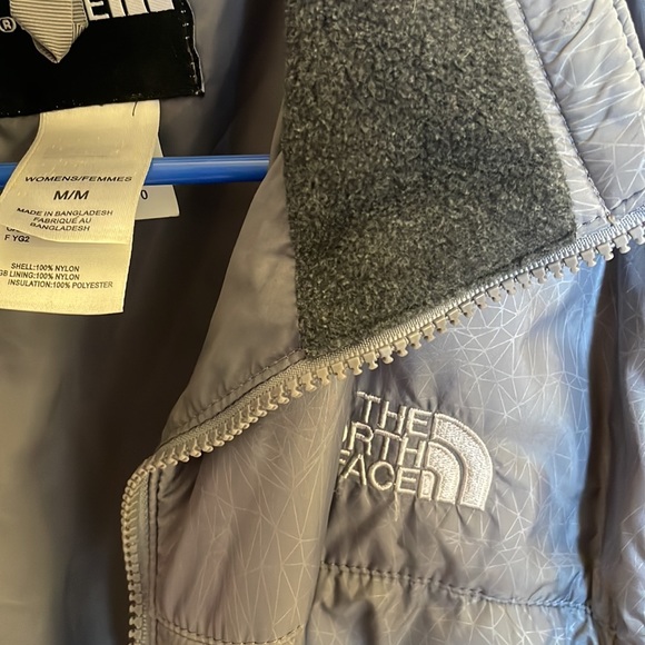 The North Face ski jacket- women’s size M - Picture 4 of 5